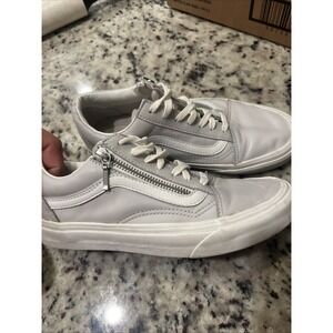vans old skool zip sneaker leather 7 women 5.5 men grey good low top